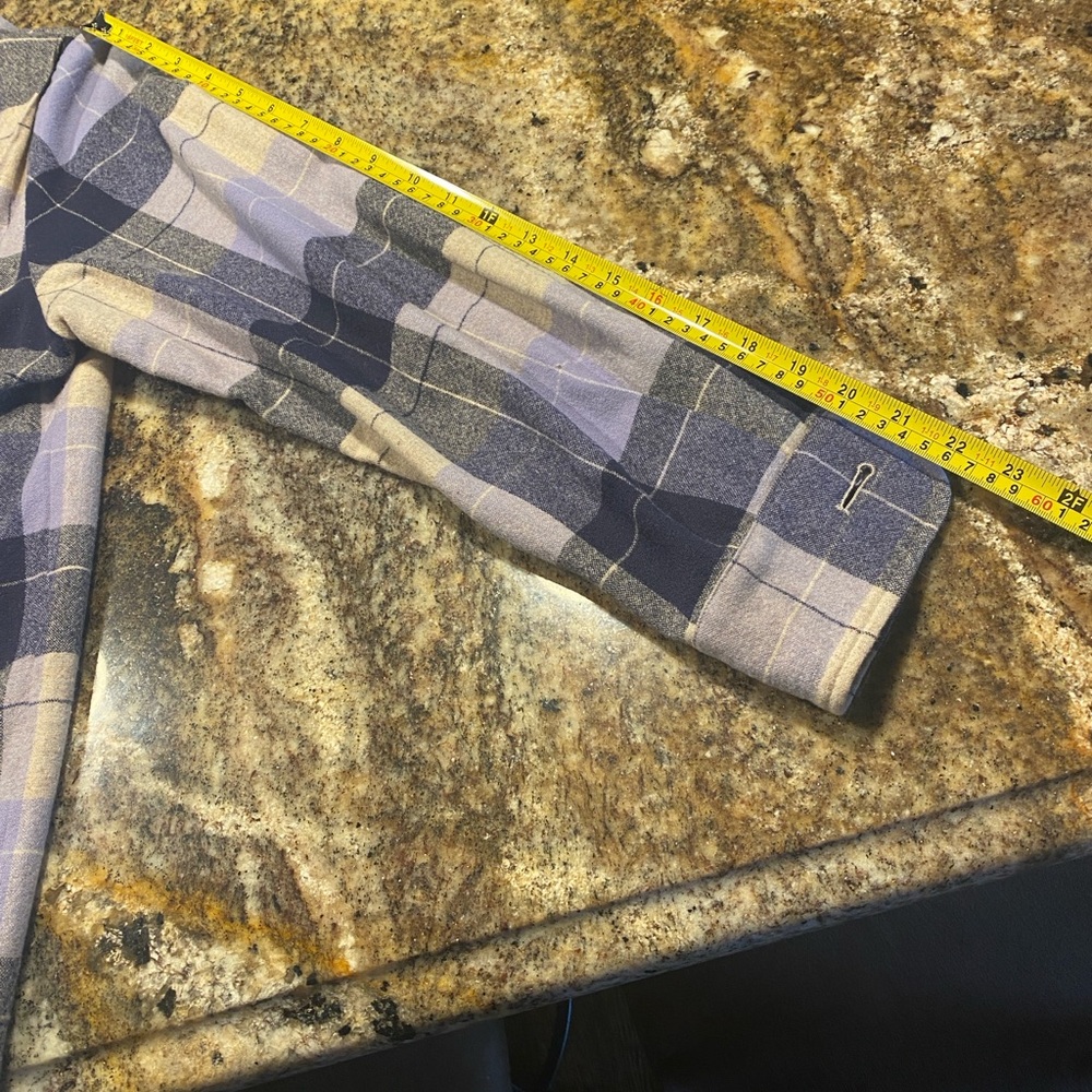 100% virgin wool Pendleton Navy and Beige Plaid Shirt - Picture 14 of 16